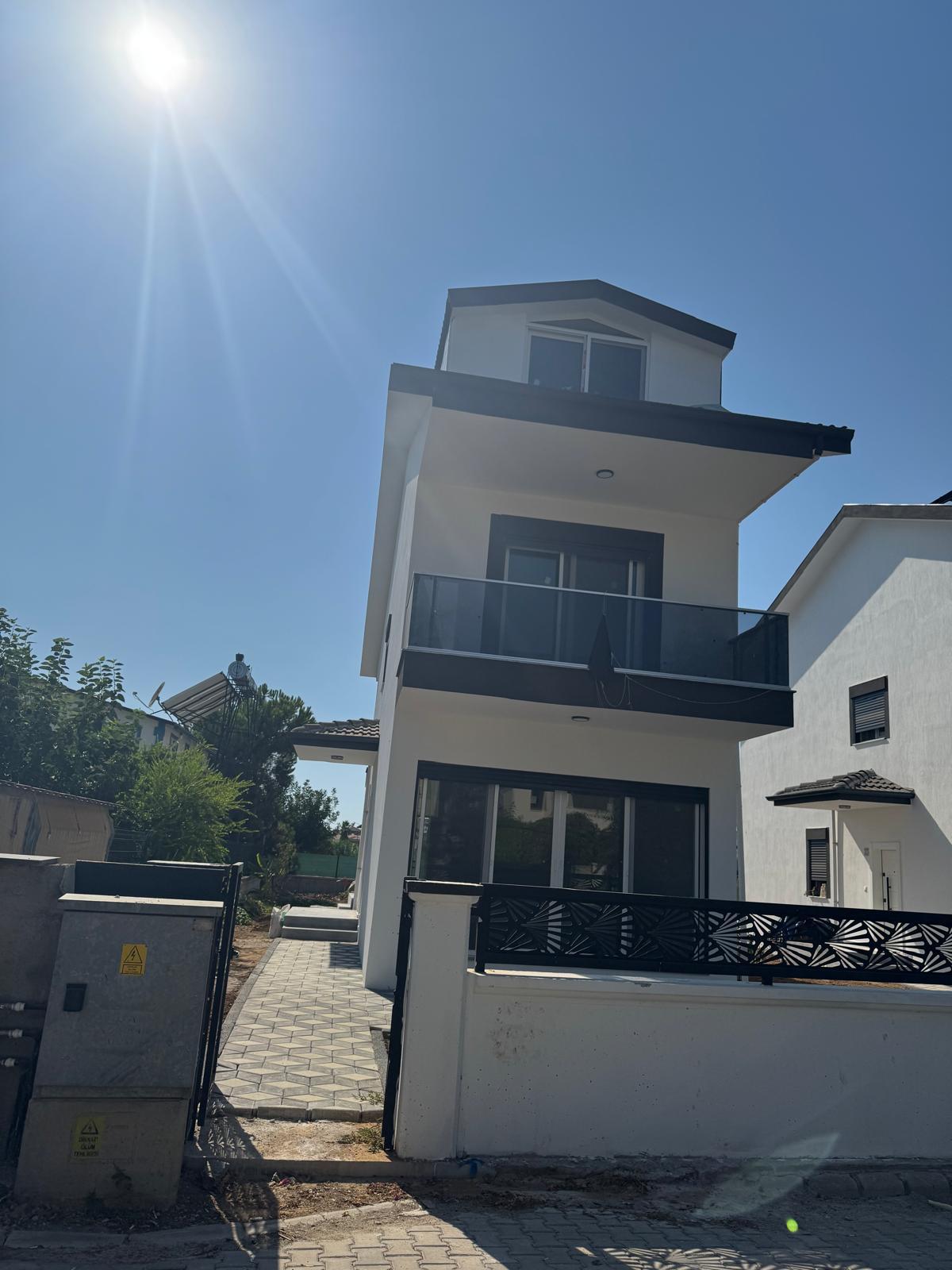 Dy Gayrimenkul'den Kiralik Tripleks Villa - 4